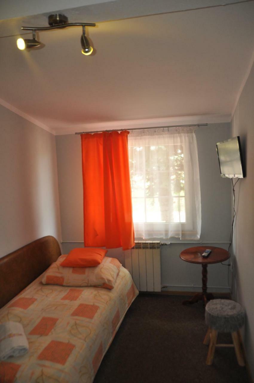 Zajazd Pod Lwem Trzebnica Exterior foto